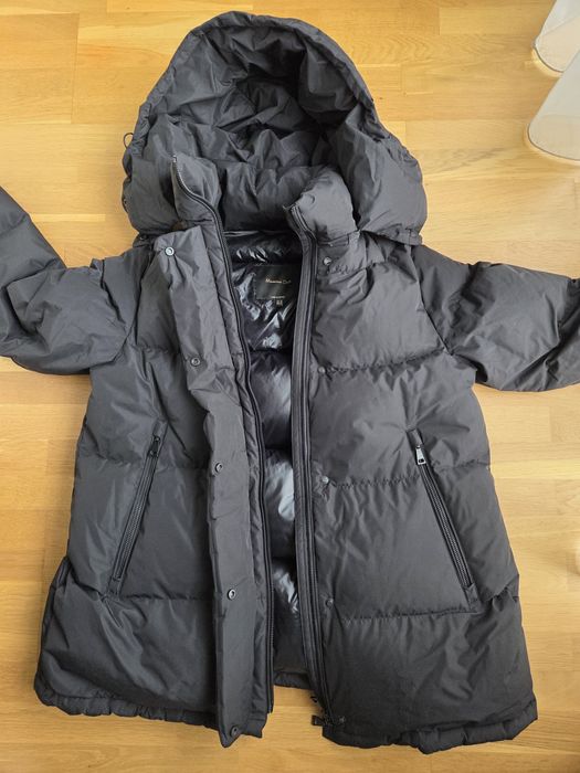Vand geaca noua Massimo Dutti- cu puf- lungime medie