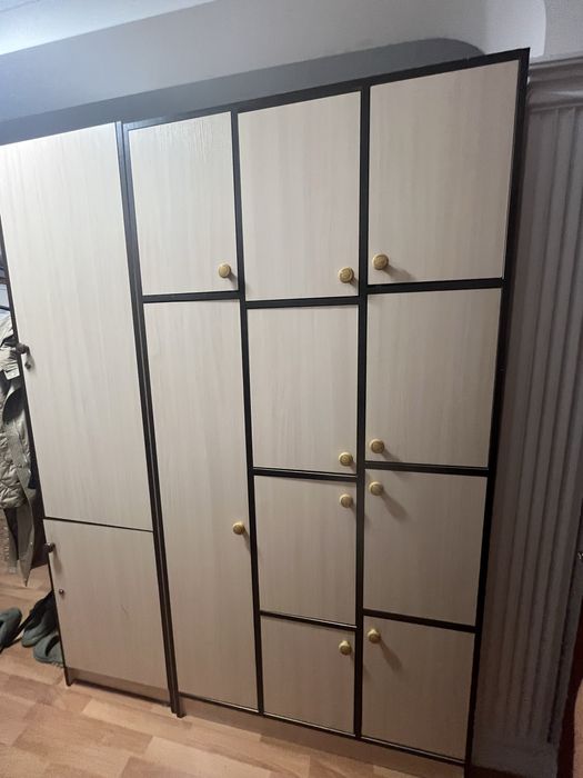 Продам французский шкаф