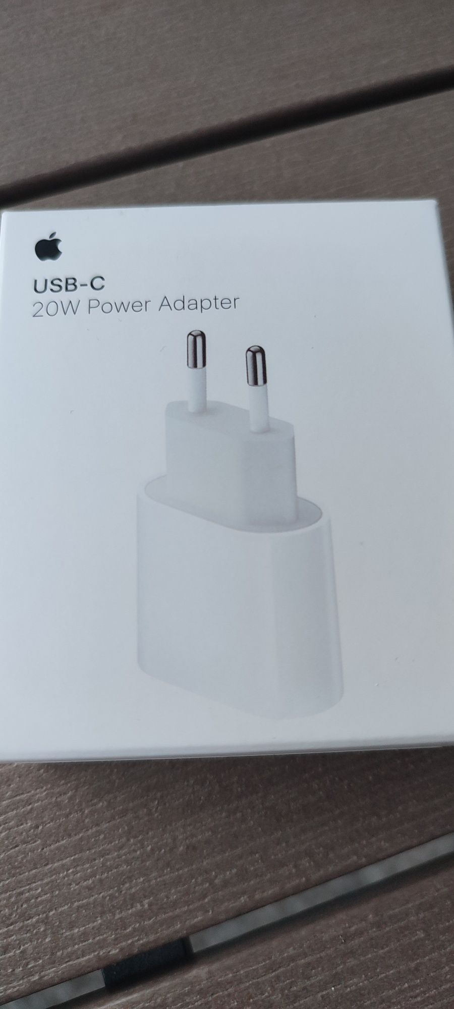 Зарядно устройство Apple USB-C Power Adapter