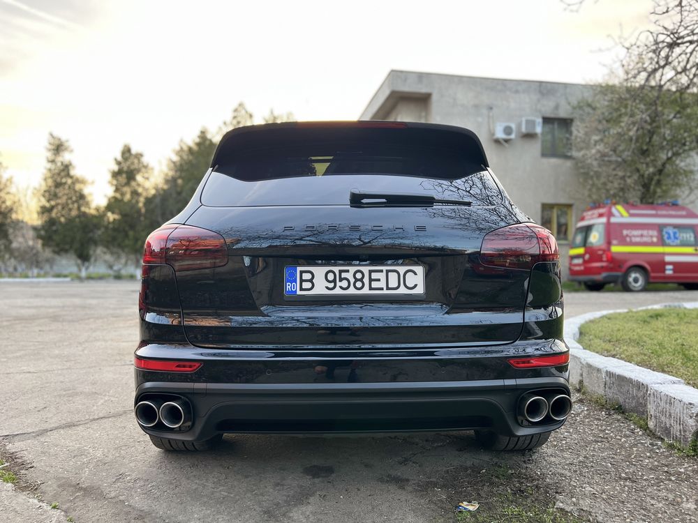 Porsche Cayenne S-E Hybrid