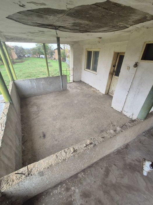 Продавам Къща с.Смочан на 10км от Ловеч