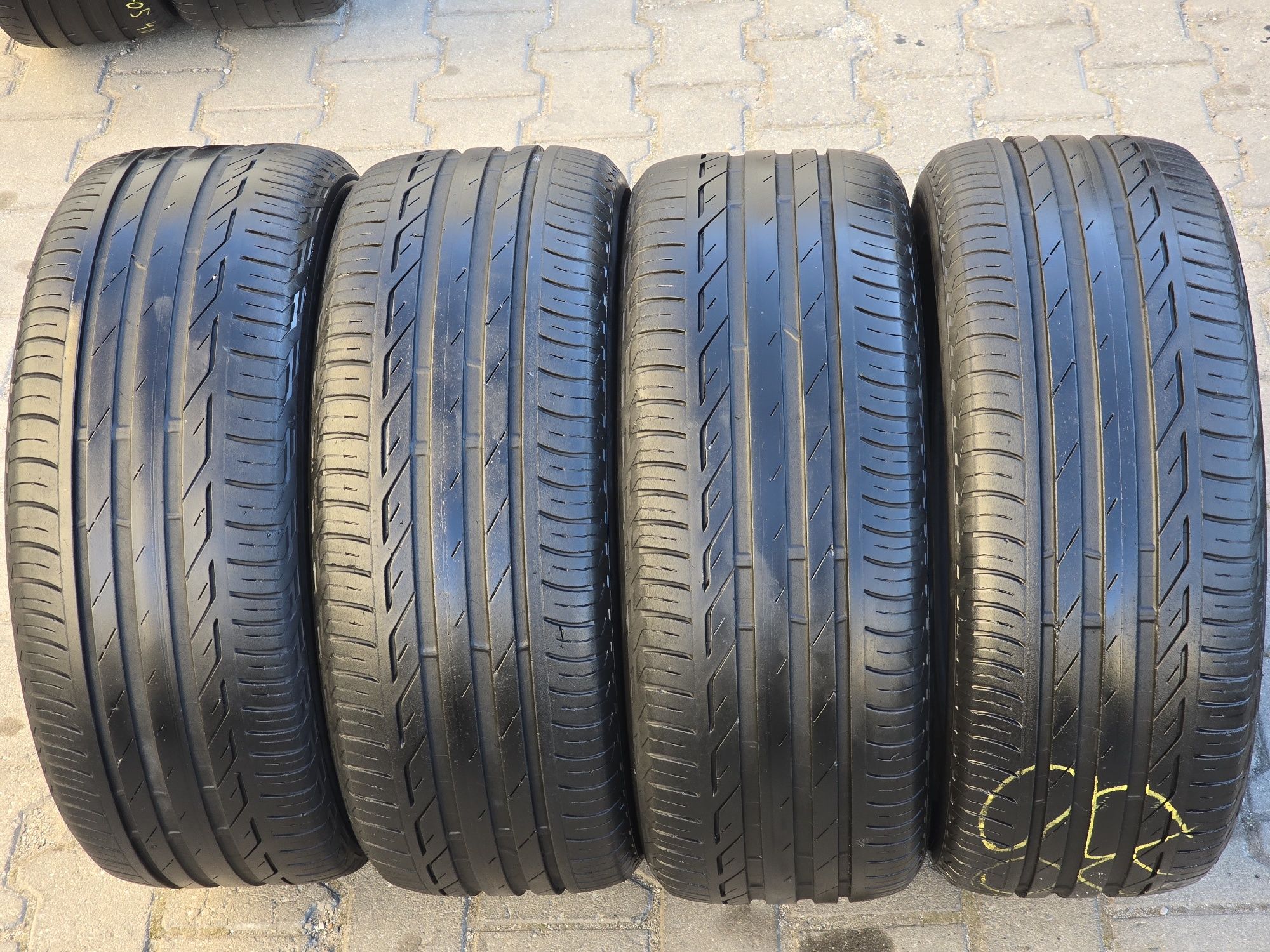 225 50 17 Bridgestone