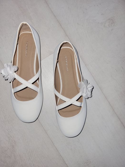 Обувки в бяло номер 36