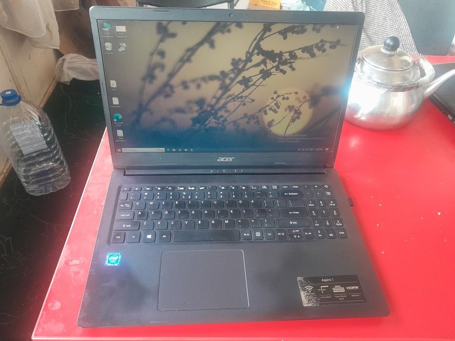 Acer noutbuk sotiladi