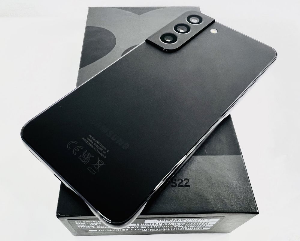 КАТО НОВ! Samsung Galaxy S22 5G 256GB Phantom Black Гаранция!
