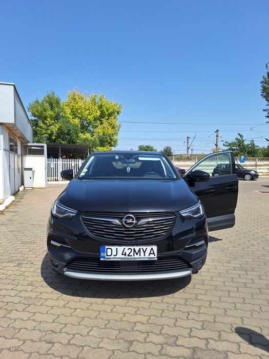 Vând Opel Grandland x