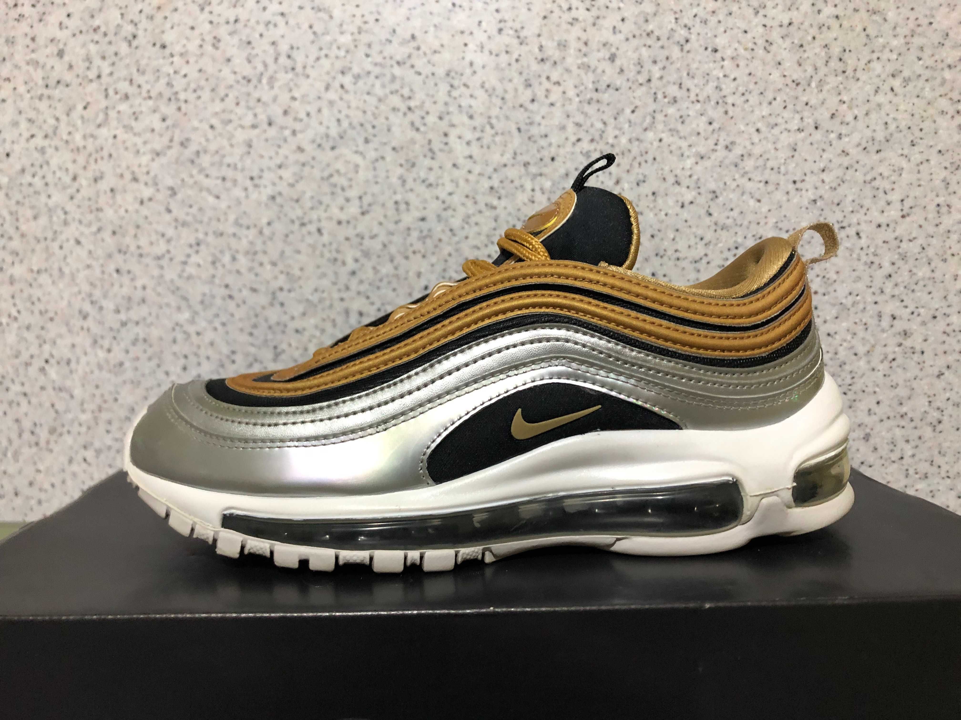 ОРИГИНАЛНИ *** Nike Air Max 97 Se / Metallic Gold /Metallic Gold