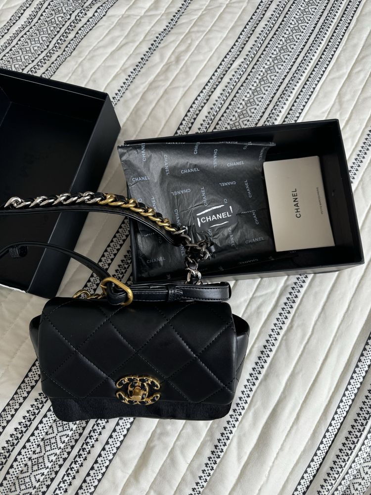 Chanel belt bag 19