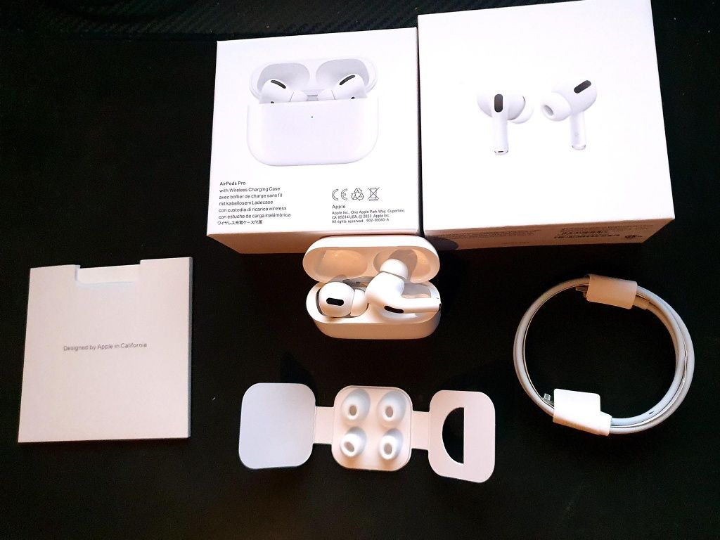 AirPods Pro, carcasă de încărcare MagSafe