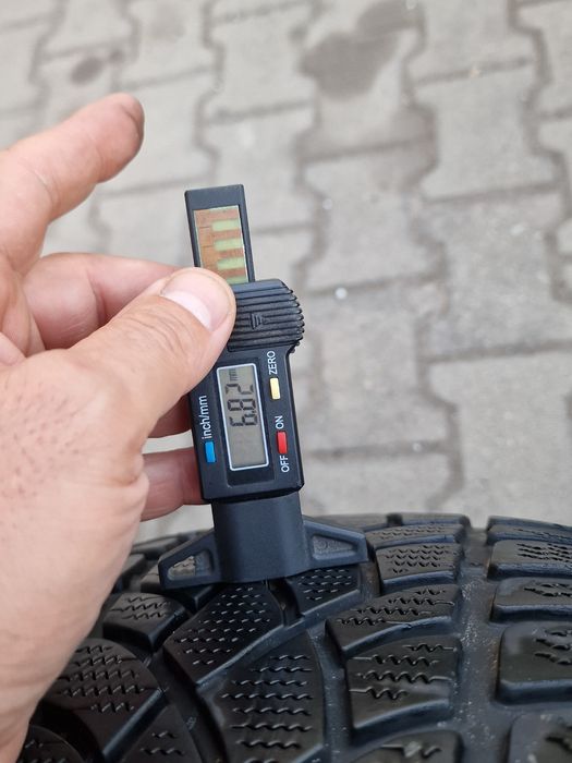 235 55 17 Dunlop 2 бр.
