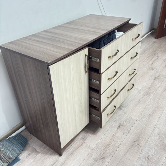 Продам комод в хорошем состоянии.