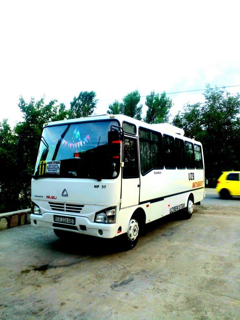 Isuzu avtobus sotiladi