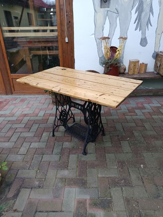 Masa exterior , blat recuperat