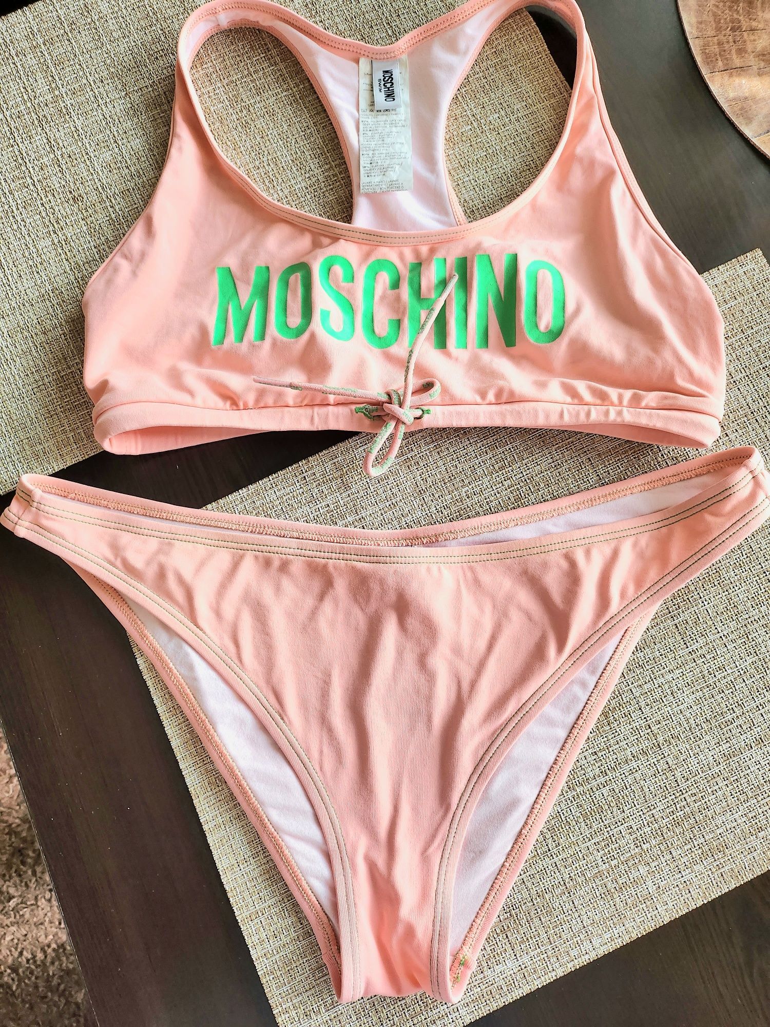 Moschino бански     .