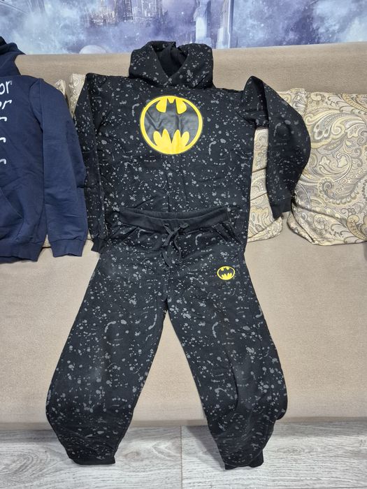 За всё  3500 вещи на мальчика.