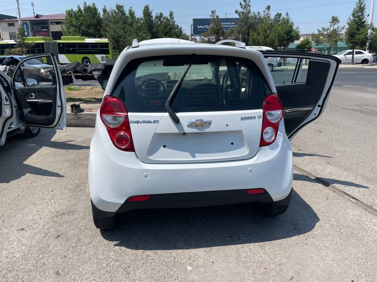 Chevrolet  spark