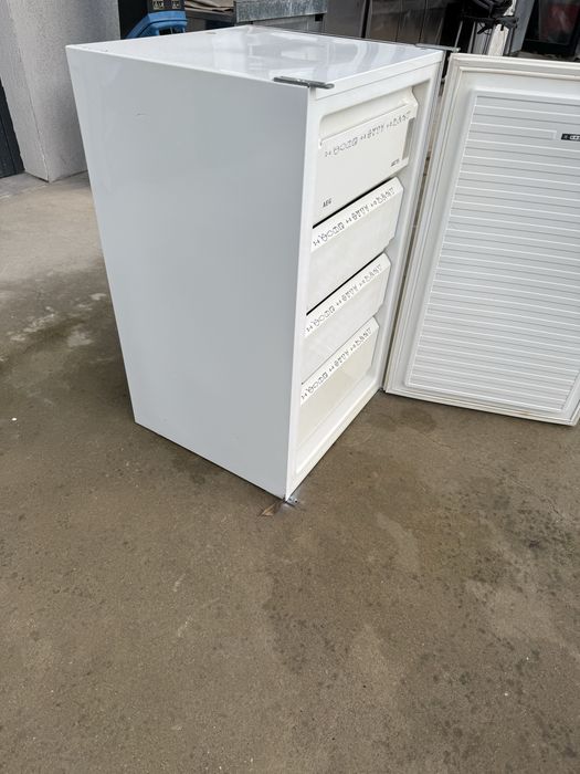 Малък фризер 4 чекмеджета АЕГ