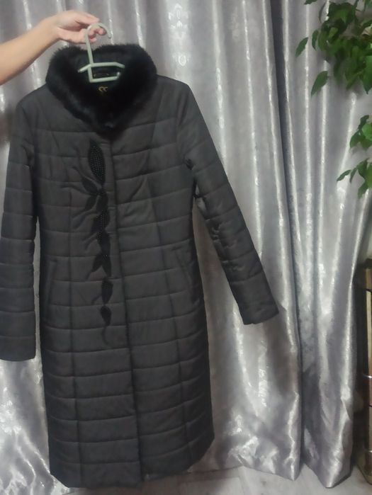 Пальто зимнее. Почти новое.