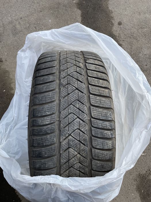 Anvelope Pirelli 275 40 18