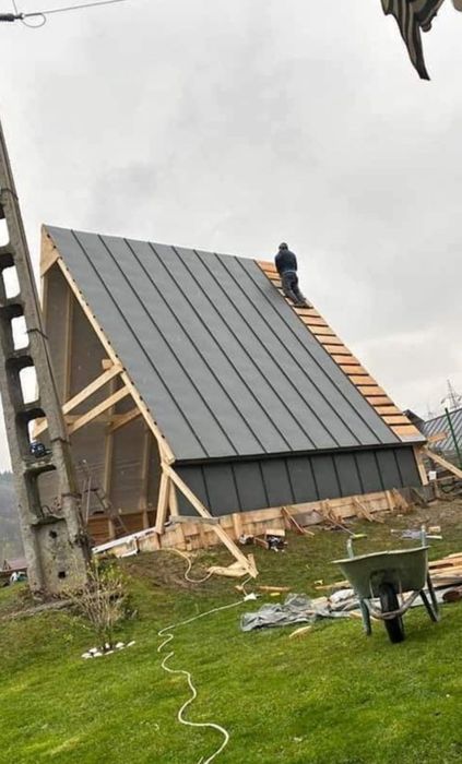 Casa modulare pe structură metalică din tevi metalice și profile