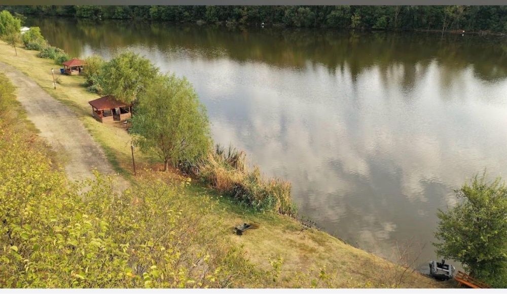 Teren intravilan 1000mp Caciulati