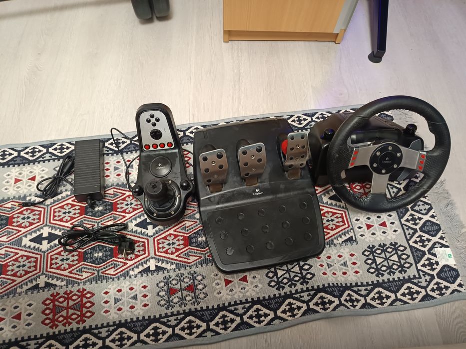 Vând Volan Logitech G27 Complet!!!
Detalii in privat!