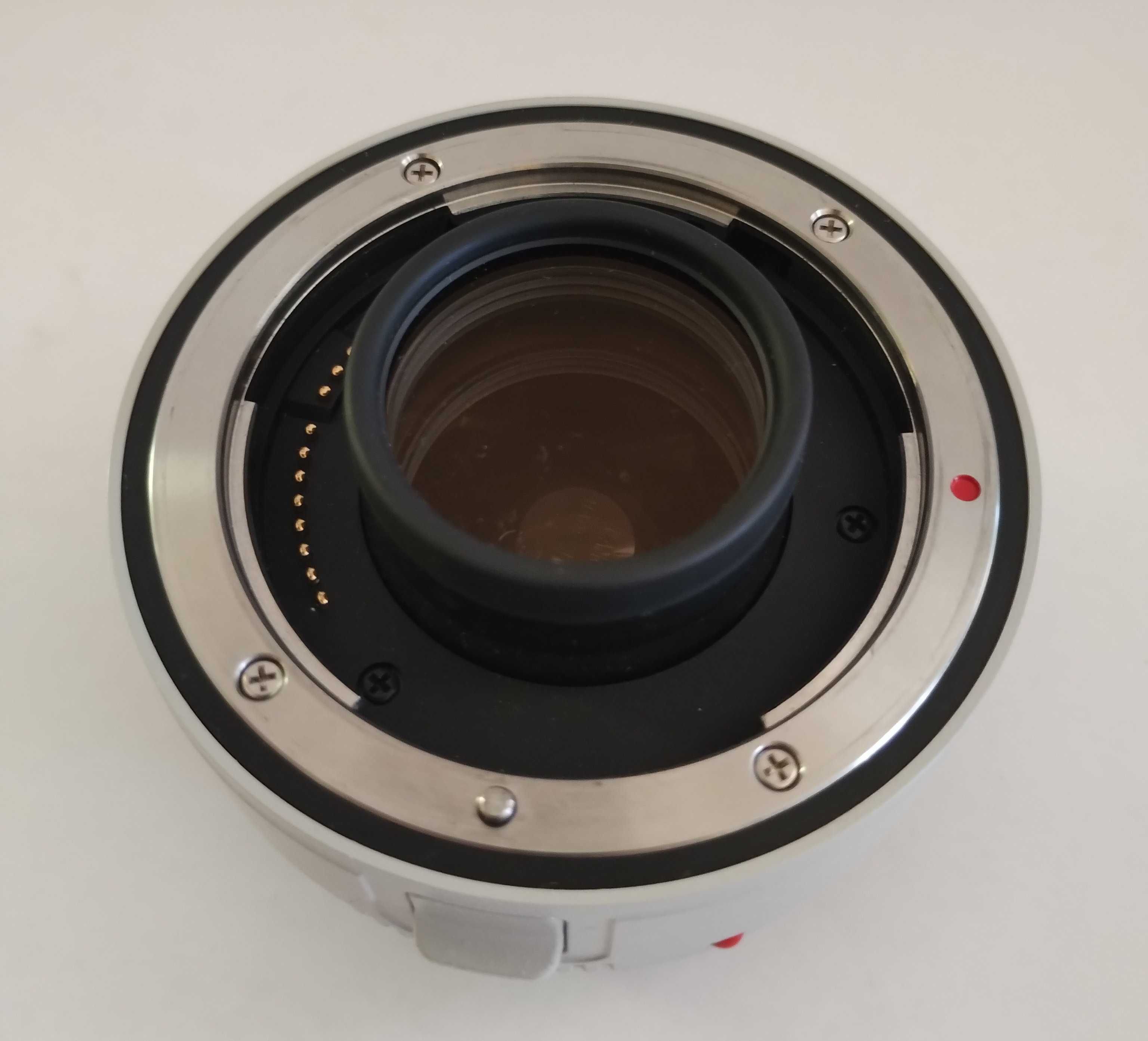 Canon 1.4x III TC teleconvertor