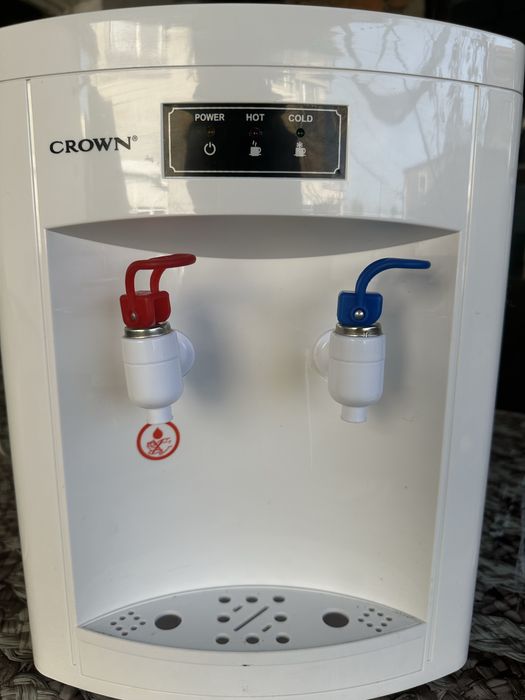 Диспенсър за вода Crown