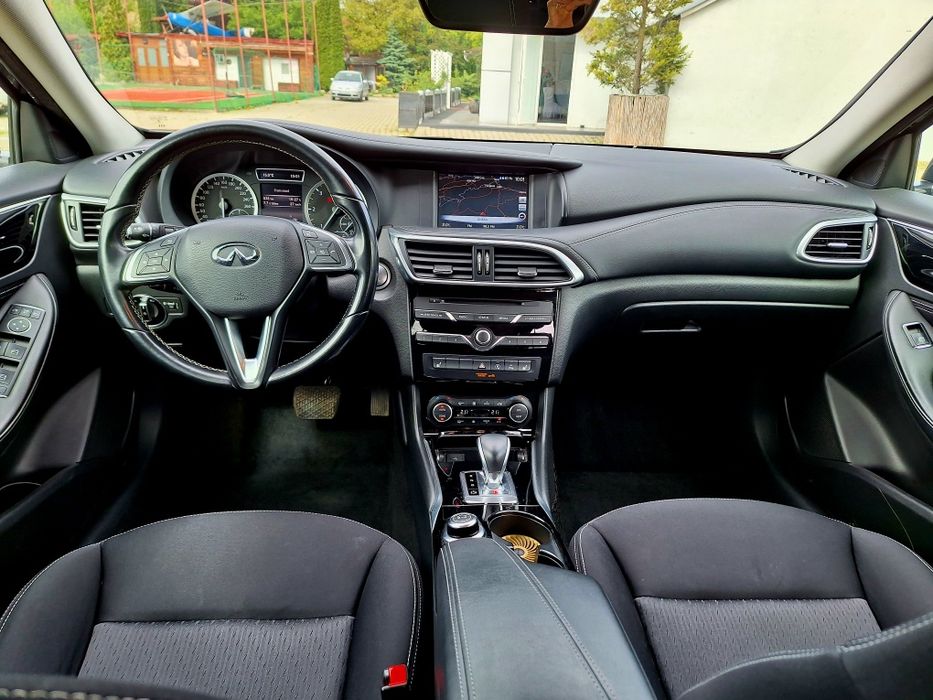 Infiniti qx30 (q30) 4x4 euro 6 automat navi camera 360°