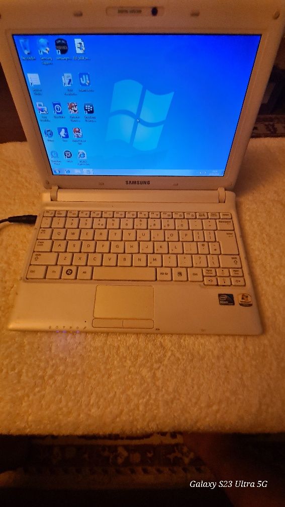 Laptop Samsung Mini