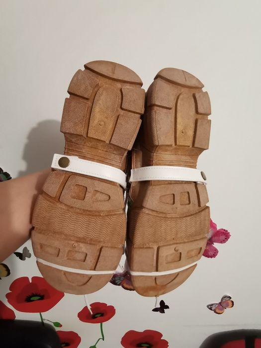 Pantofi sport cu pietre