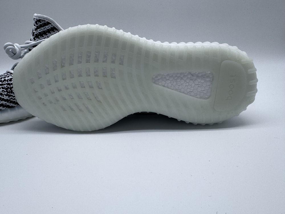 Yeezy Boost 350 Zebra