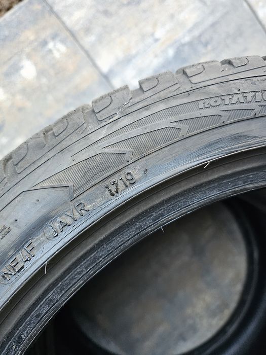 3 бр. зимни 225/45/18 Goodyear Ultragrip Performance Gen 1 Runflat