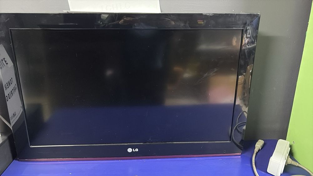 Телевизор LG 32"