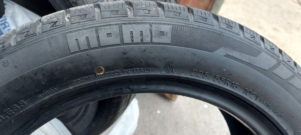 Зимни Гуми 4бр. 225/55/18 MOMO
