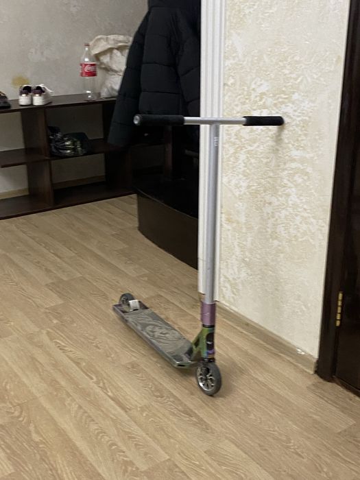 Продам самокат лимит