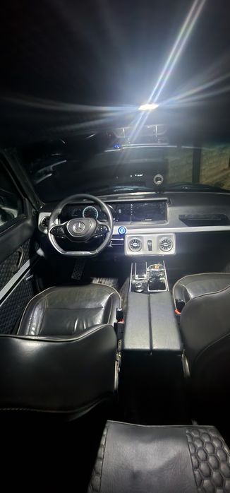 NIVA mers salon qilingan yoʻltanlamas aftomobili sotiladi