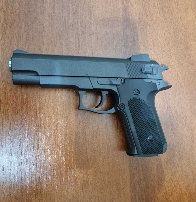 Пистолет игрушечный металлический