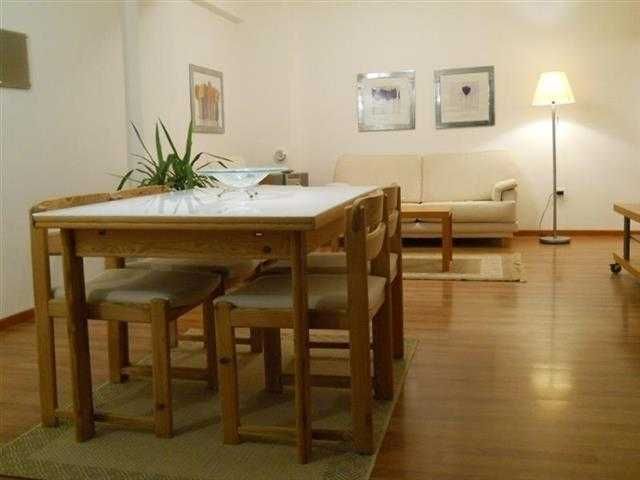 Дава се под наем Двустаен апартамент в Бургас, Меден рудник - зона А - 54 кв.м за 204 € - Снимка #1