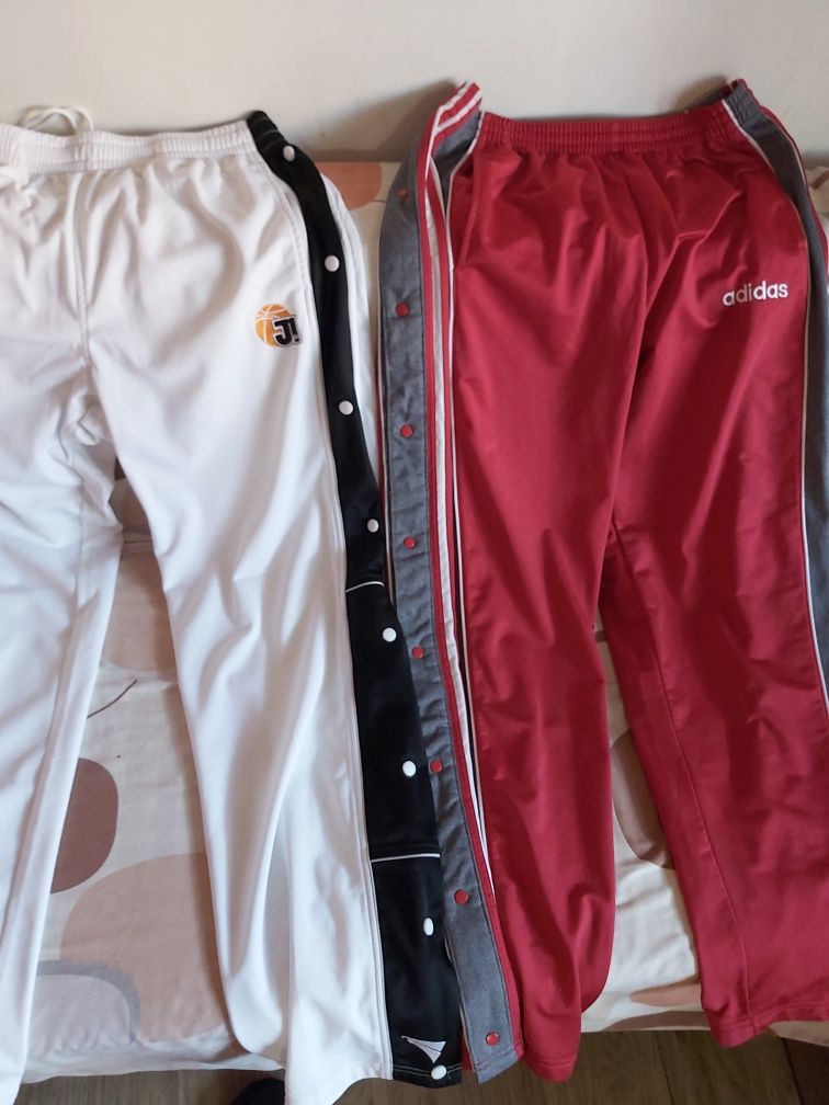 Vând pantaloni ADIDAS.marime xxl.pentru cunoscători.