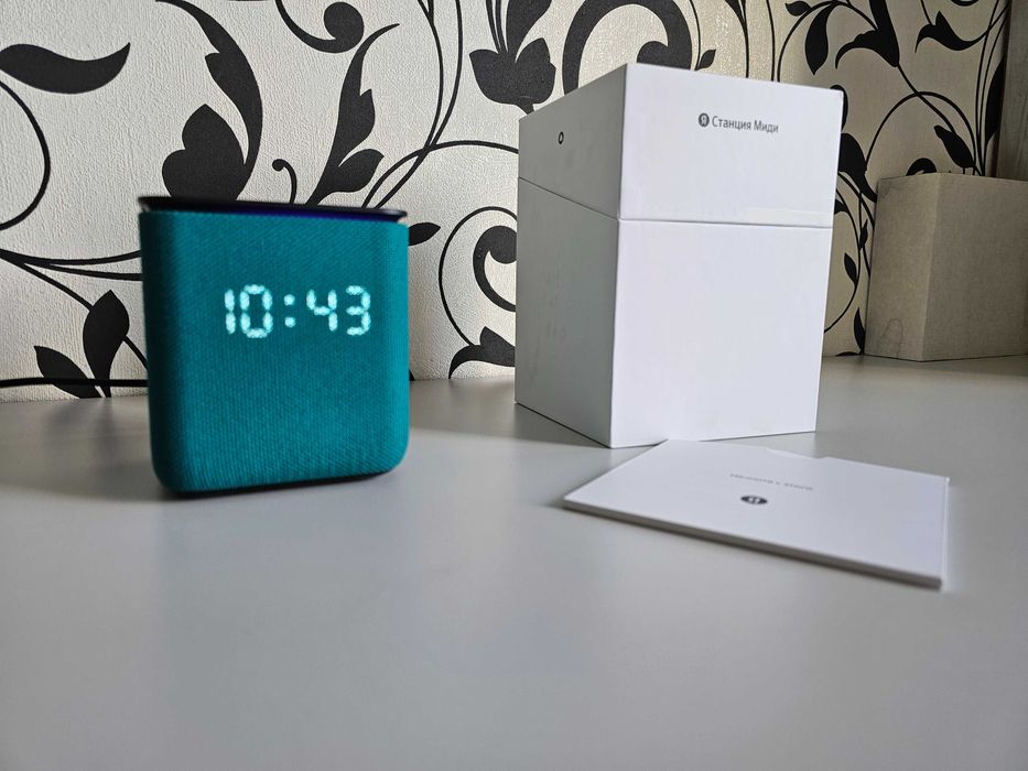 ПРОДАМ Яндекс Станция Миди (Умная колонка с Алисой) Практический НОВОЕ