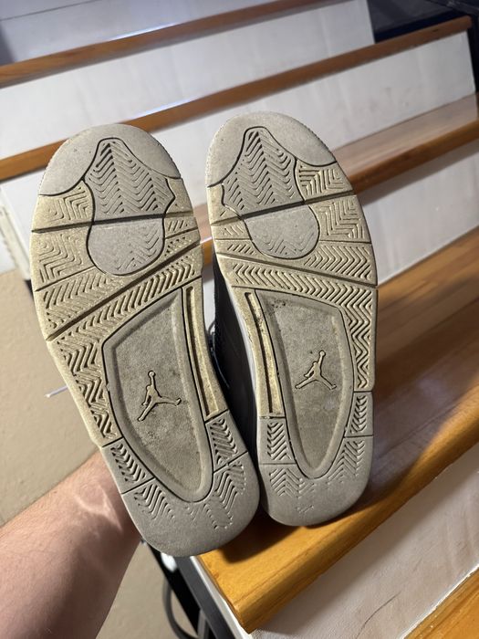 Jordan 4 Frozen Moments