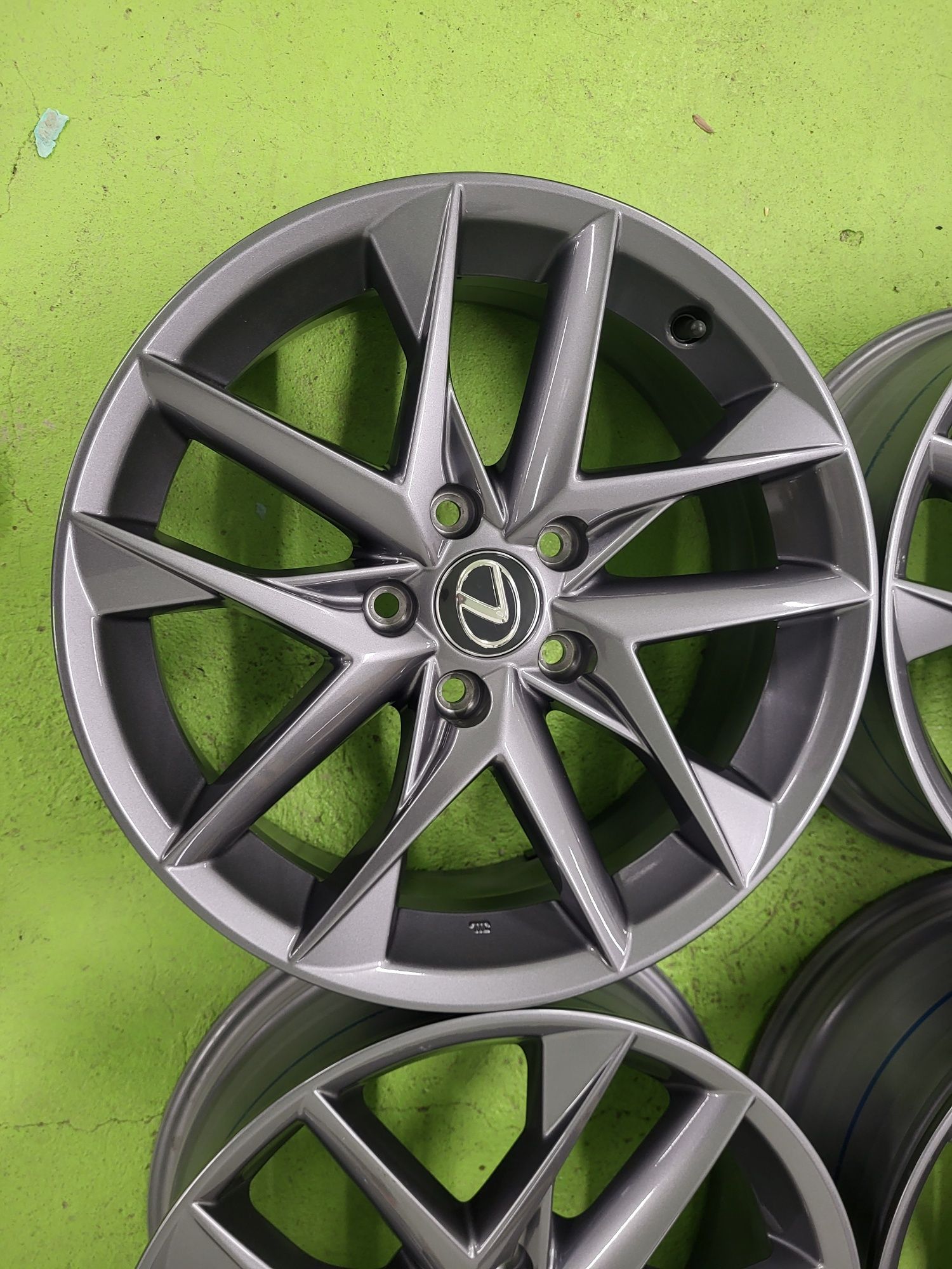 17 5x114.3 Lexus Toyota лети джанти 5х114.3