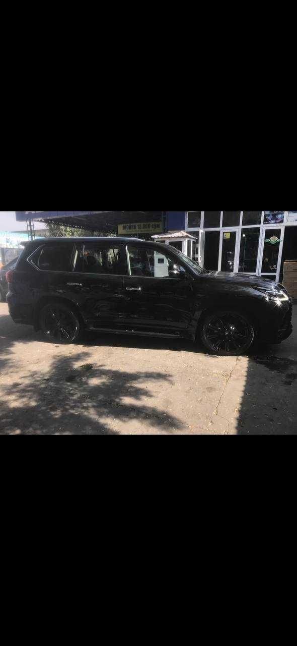 Lexus LX 570 KHAN 2018