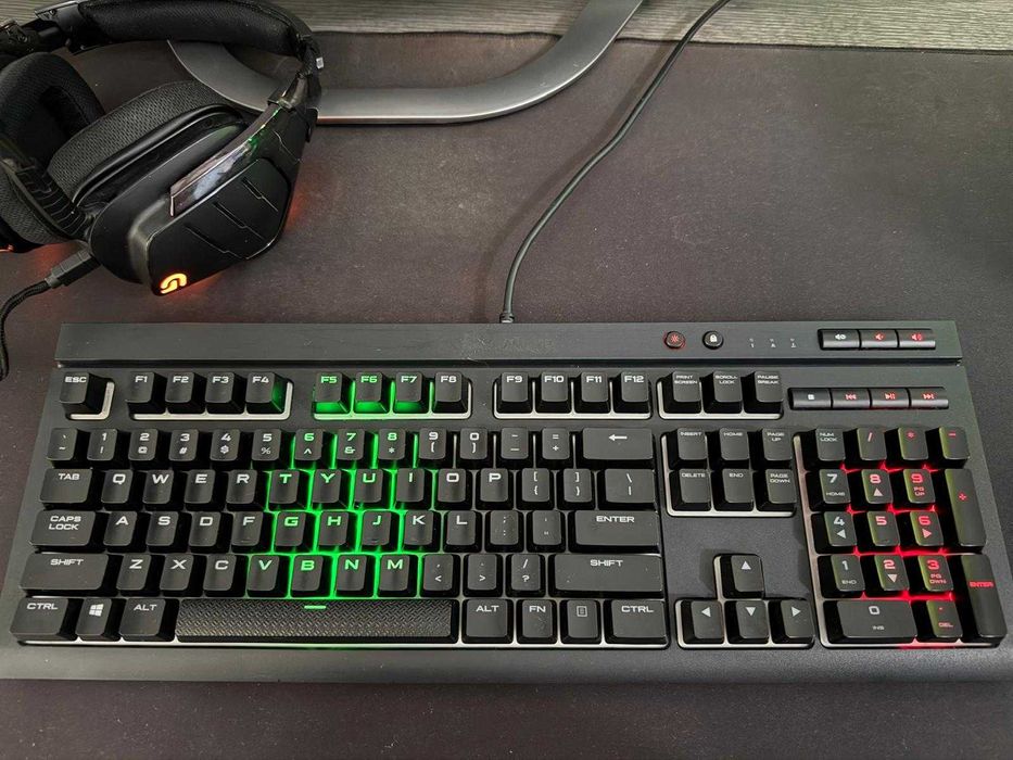 Tastatura Corsair plus Mouse Logitech g502