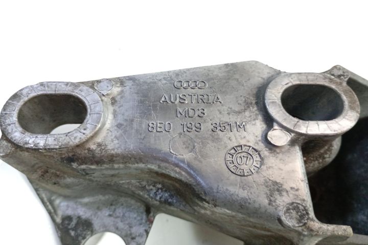 Suport  bara stabilizatoare stanga 8E0199351M Seat Exeo prima generat