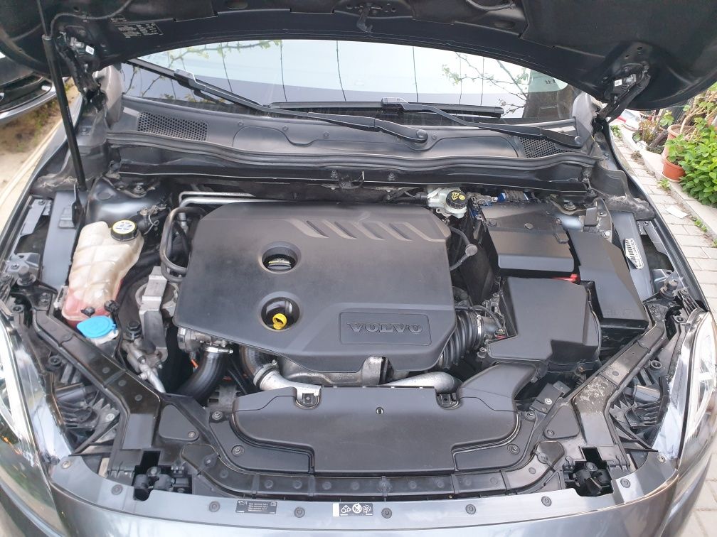 Volvo V40 D2 Model 2014