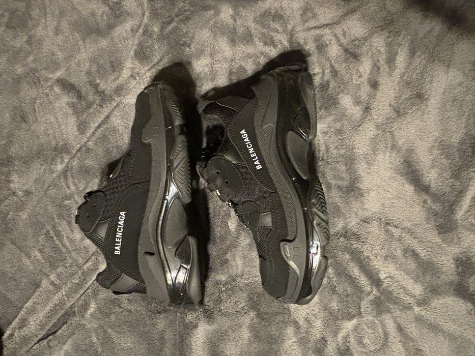 Balenciaga triple s обувки