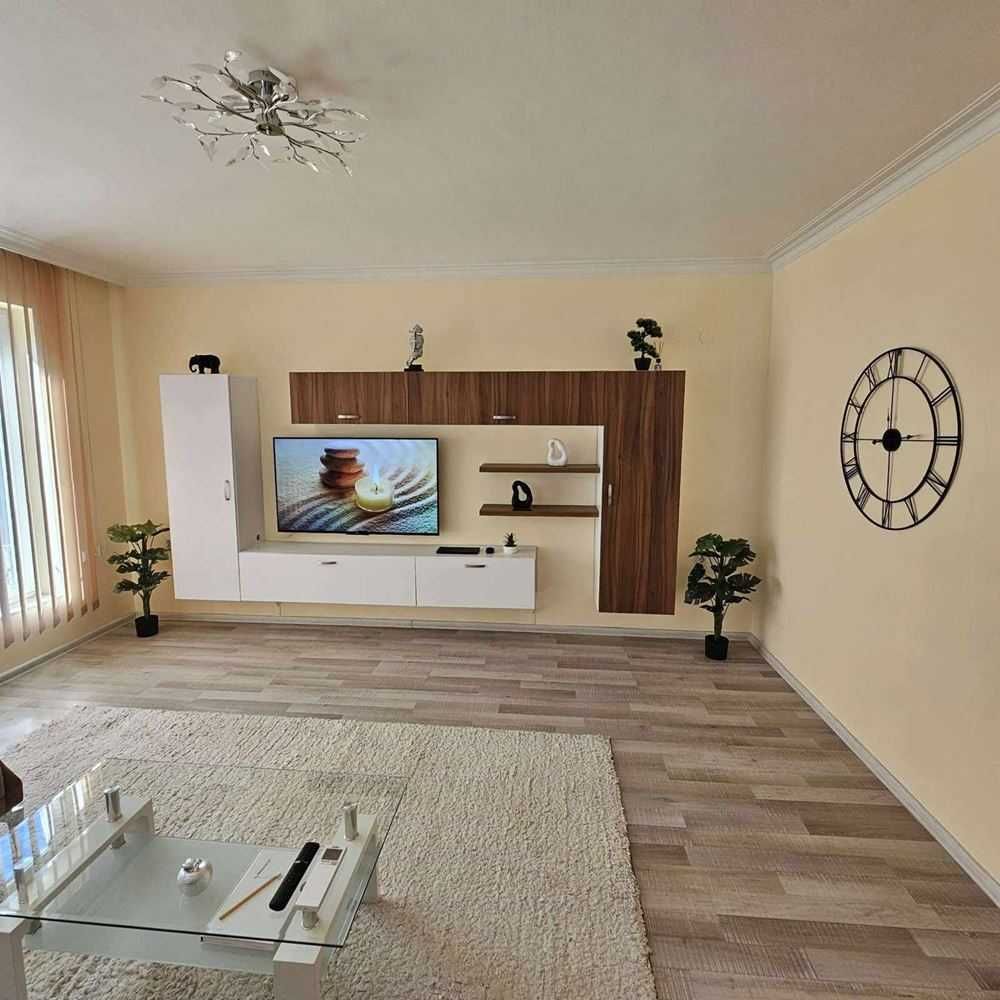 Дава се под наем Тристаен апартамент в София, Лозенец - 90 кв.м за 900 € - Снимка #4