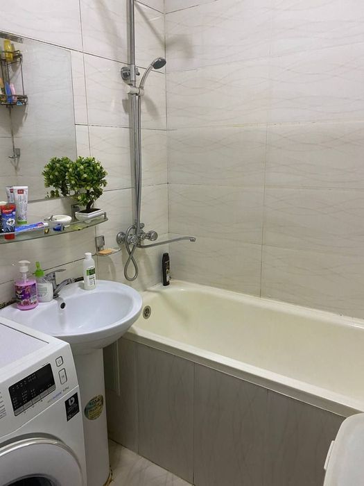 Sergeli moshina bozor yonida